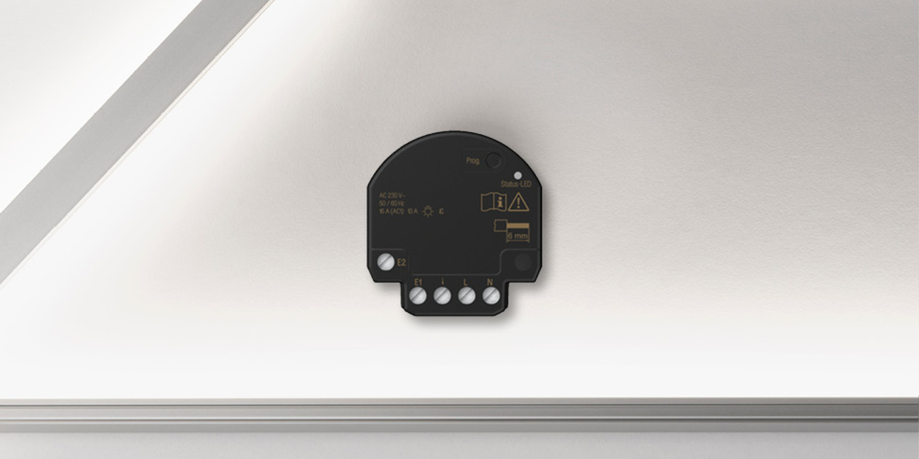 JUNG HOME Jalousieaktor Mini bei Wumar-Elektro GmbH in Griesheim